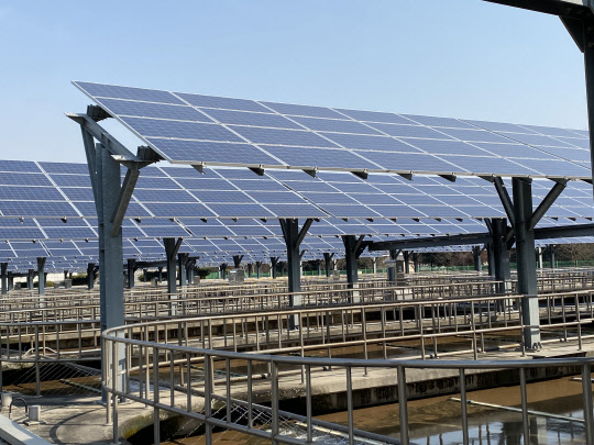 한화큐셀 중랑물재생센터 태양광 발전소. <이상현 기자>